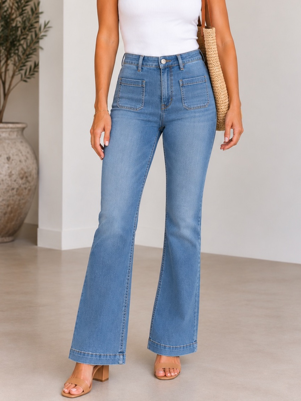 NWT Curve Appeal Curvy Fit Flare Jeans 4/27 Light Wash Patch Pockets